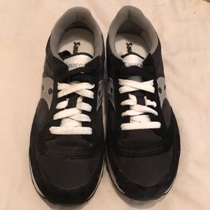 NWT black Saucony sneaker size 6.5